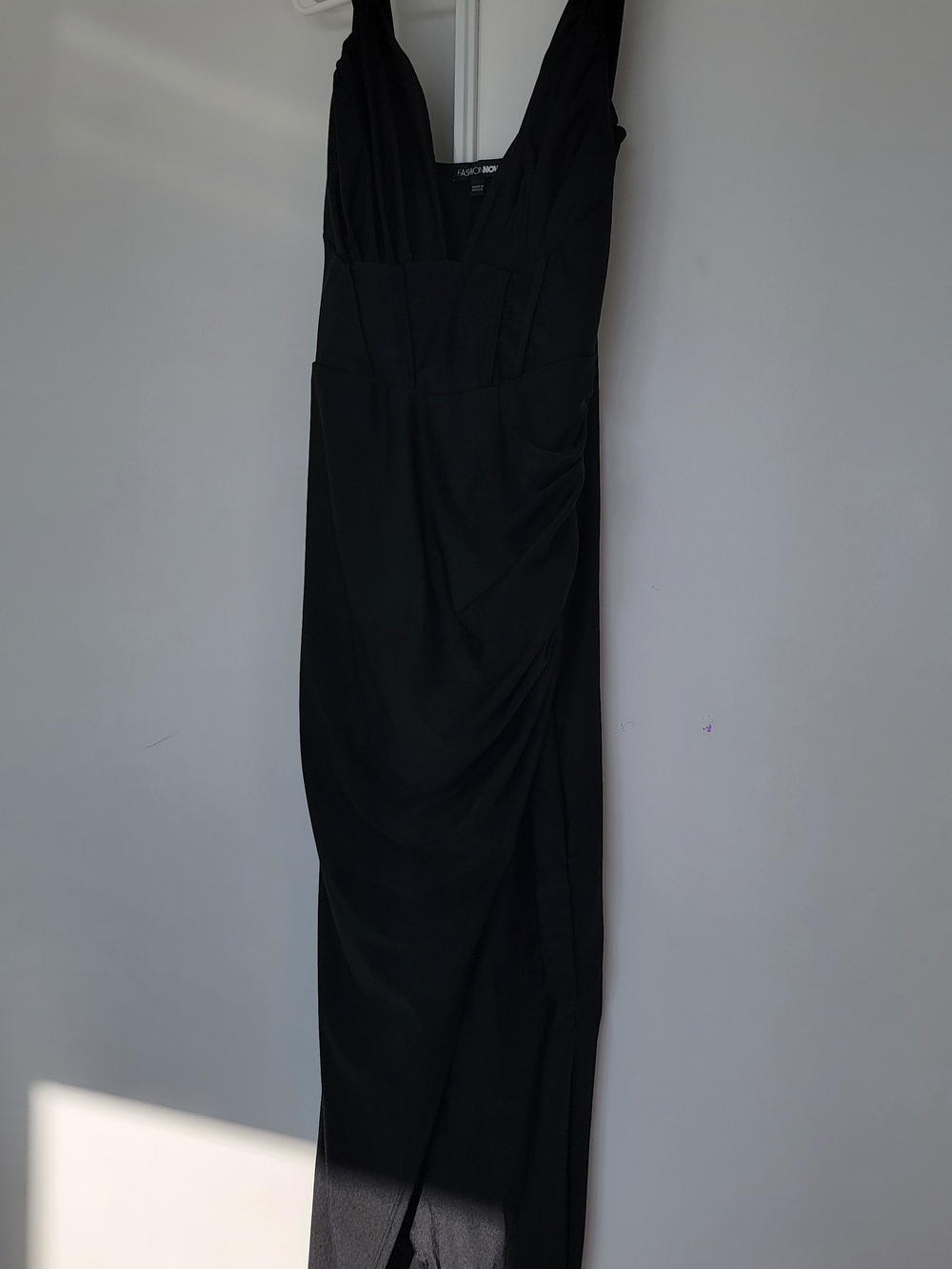 Fashion Nova Black V-Neck Ruched Maxi Dress